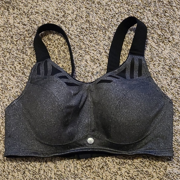 Livi Active Other - 40DD sport bra
